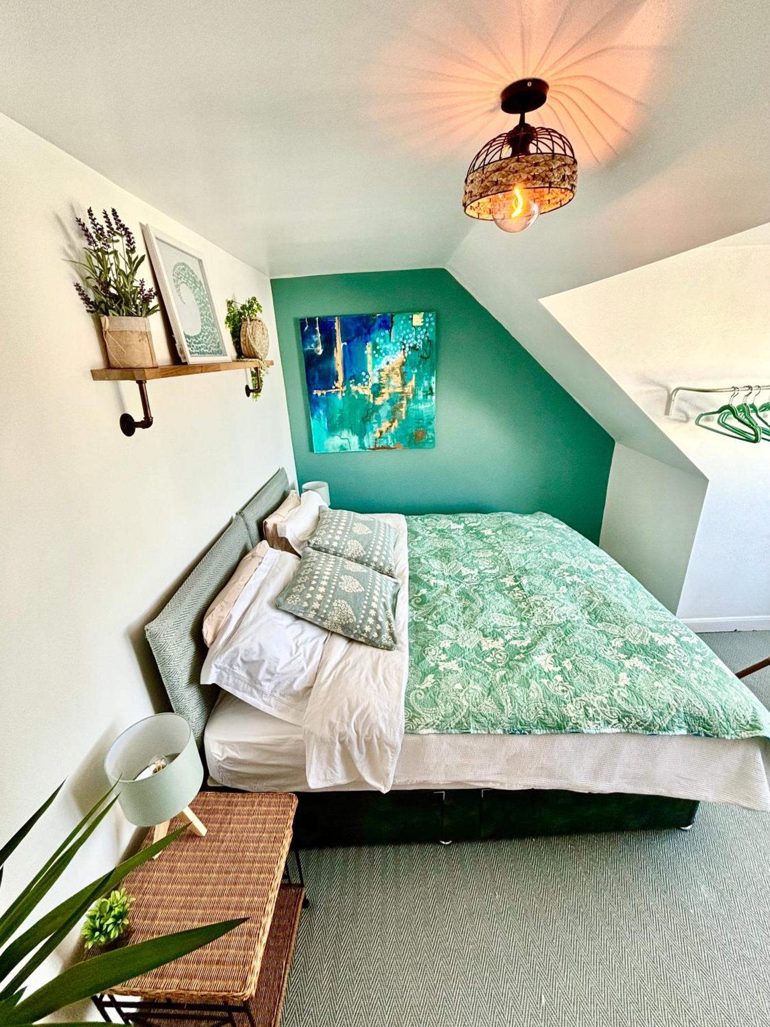 Coastal Inspired Seaview Flat * Ньюки